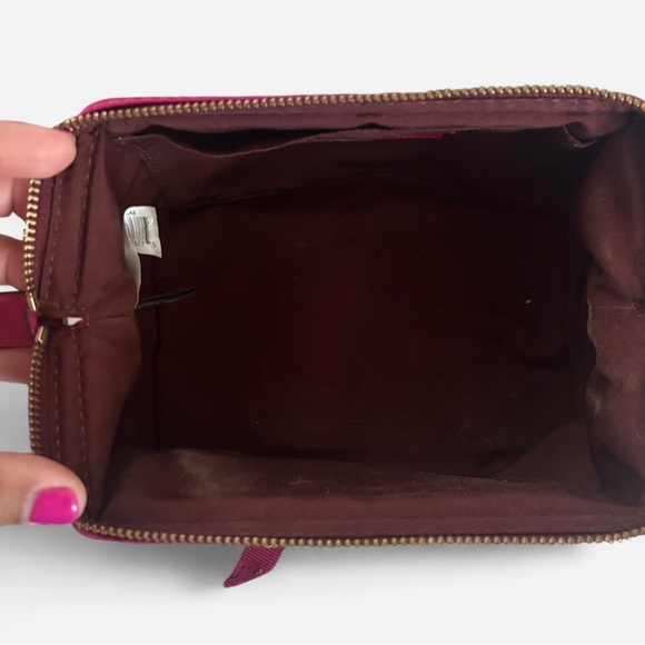 Marc Jacobs Purple Cosmetic Bag Sleek Design - Picture 4 of 7